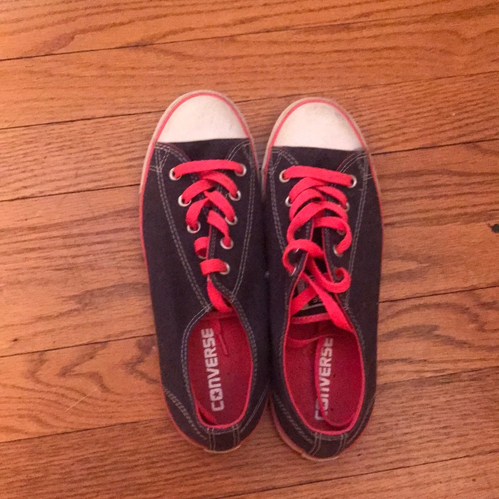 worn 1 time Converse